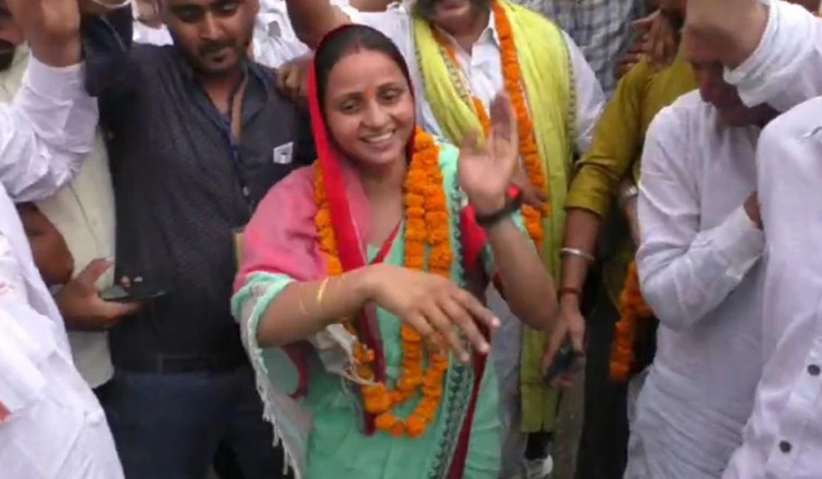 Sanjana Jatav after winning her constituency